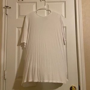 BOOHOO OPEN-BACK WHITE SHIRT. US 16